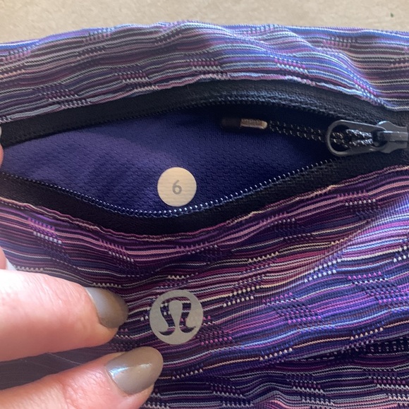 LuLuLemon pants - Picture 5 of 6